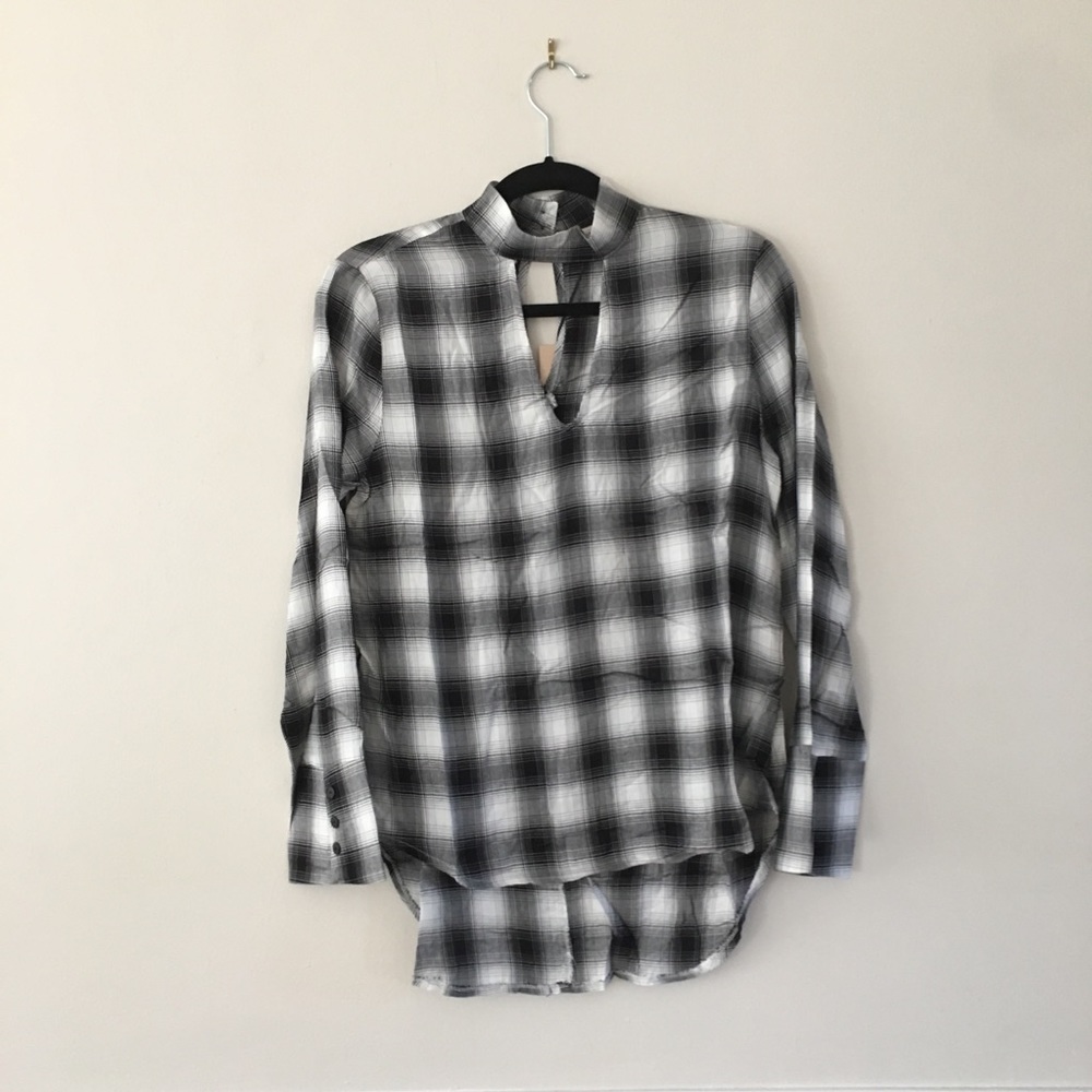 1 Left! Plaid Choker Neck Tunic Top - Picture 4 of 7